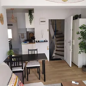 Appartement T2, Centre Historique, Place Des Carmes Avignon