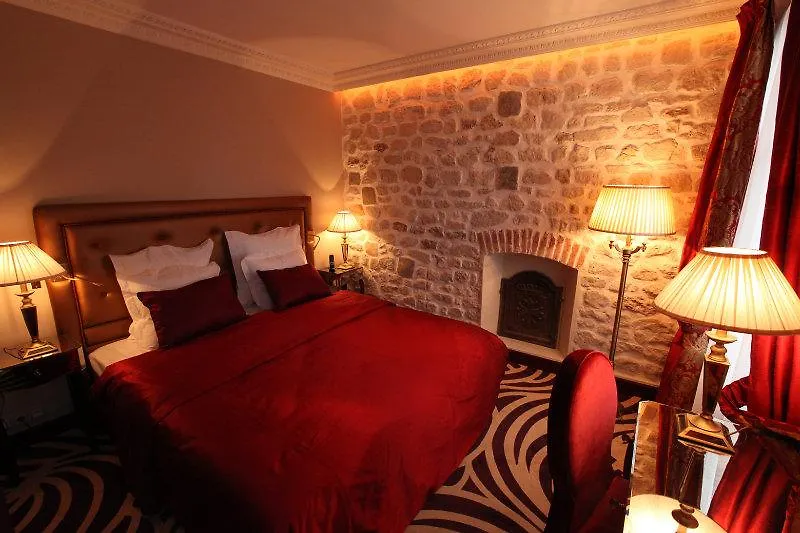Hôtel du Beaumont Paris Hotel