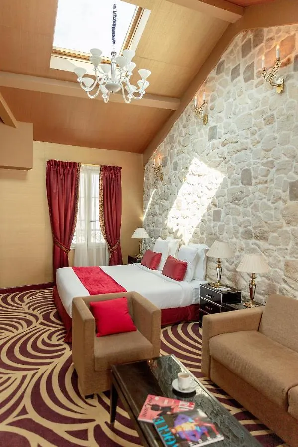 Hotel Du Beaumont contacts