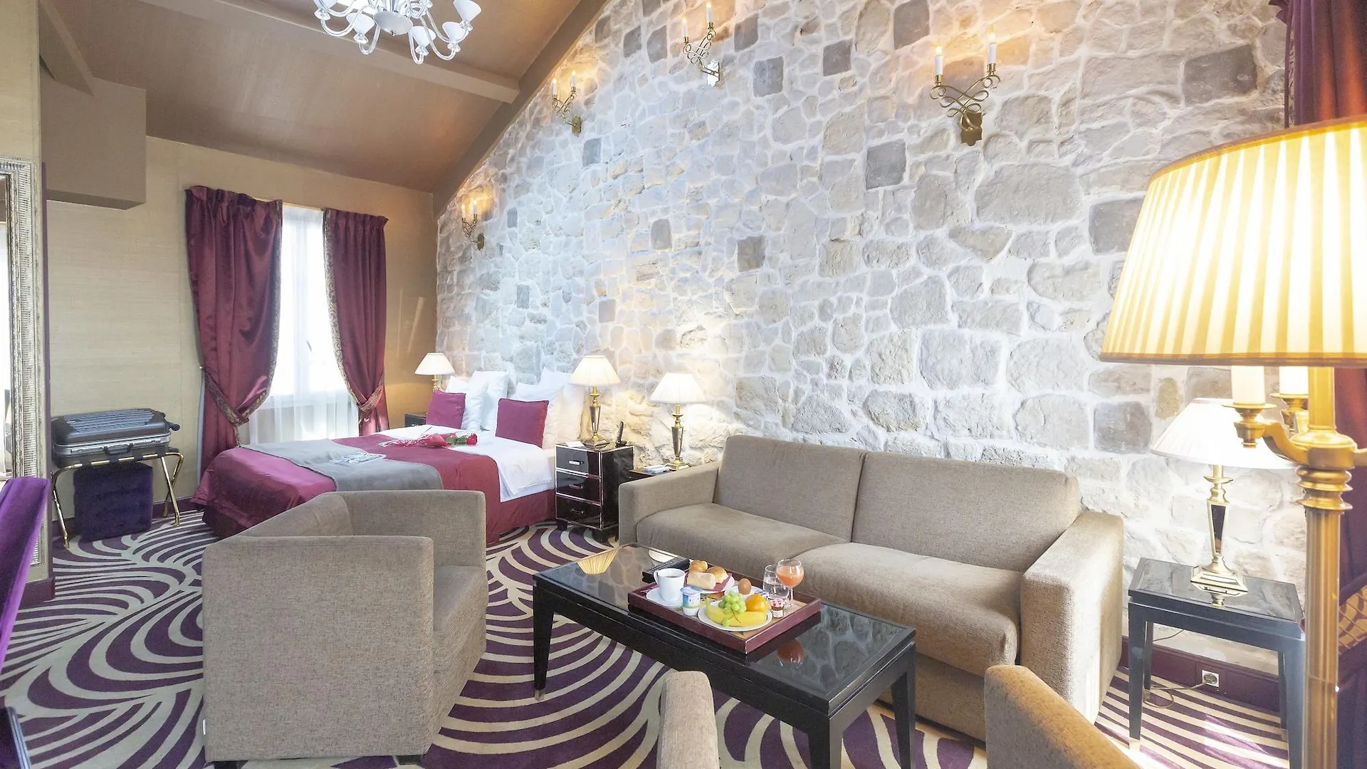 ****  Hotel Du Beaumont Paris France