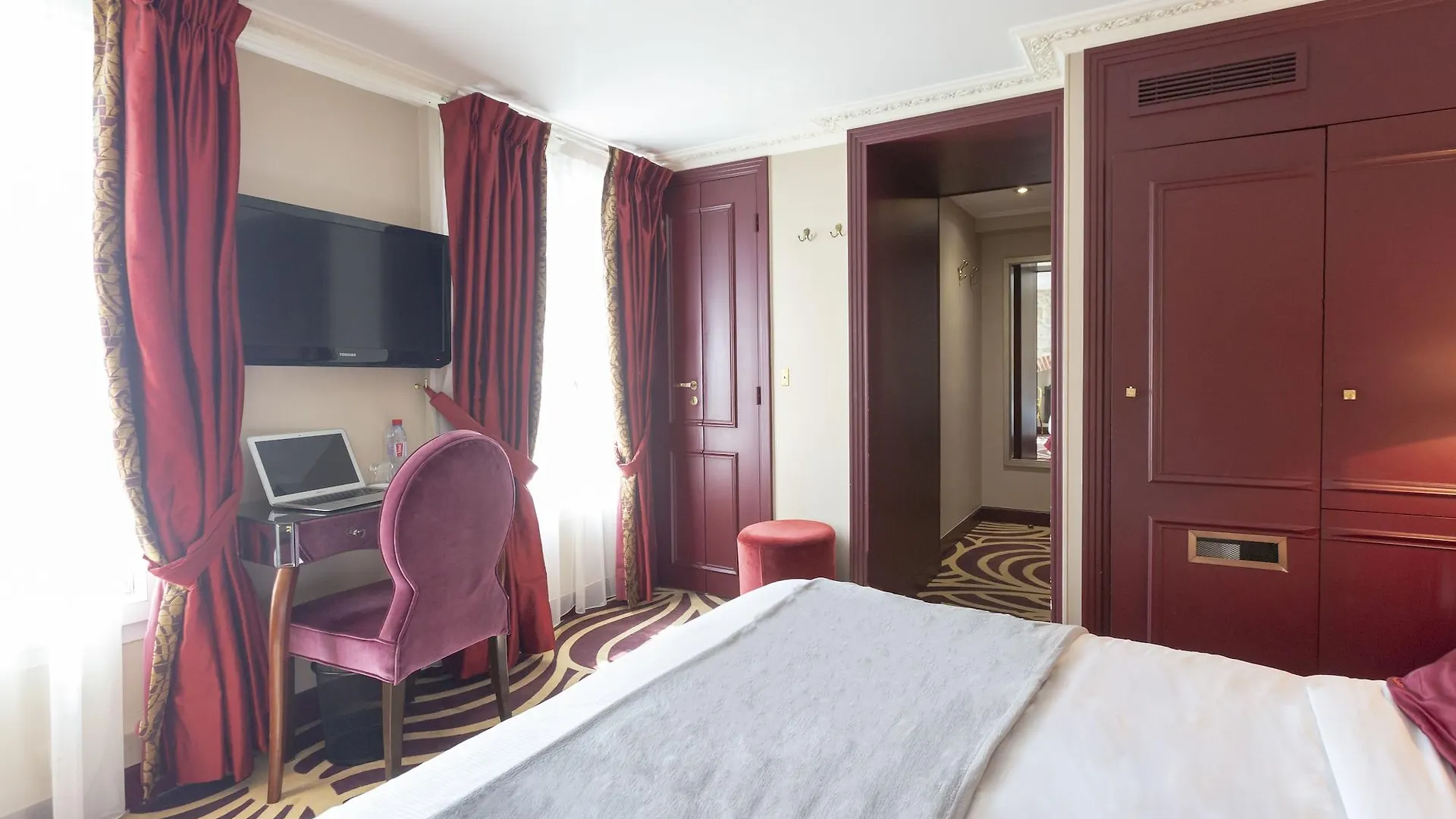 Hotel Du Beaumont Paris